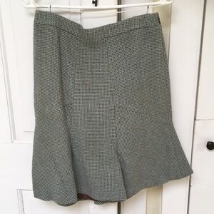 Lovely Ann Taylor LOFT Petite size 6 skirt